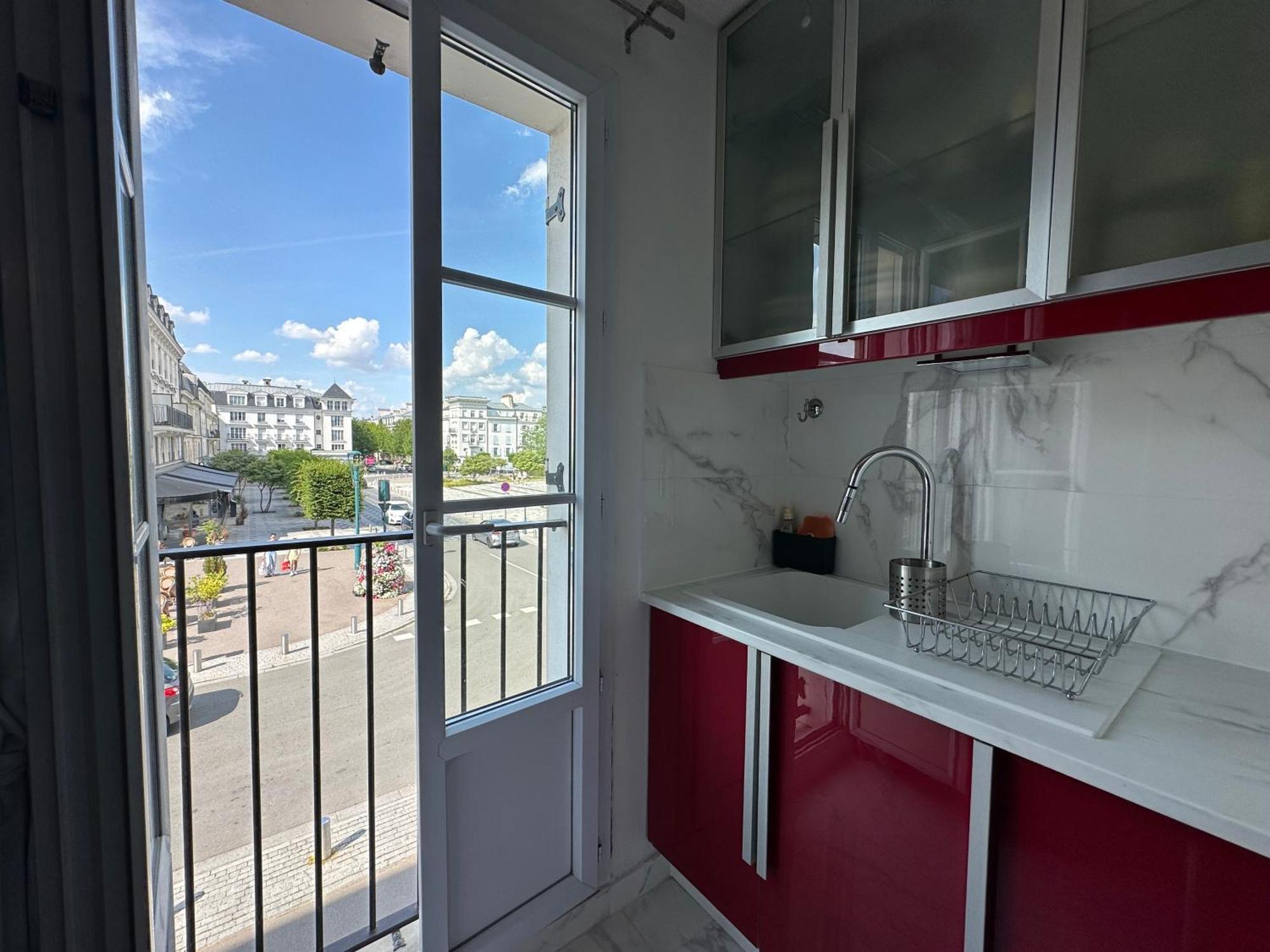 Appt Vue Place De Toscane - 4Min Disneyland-Paris Serris Exterior photo