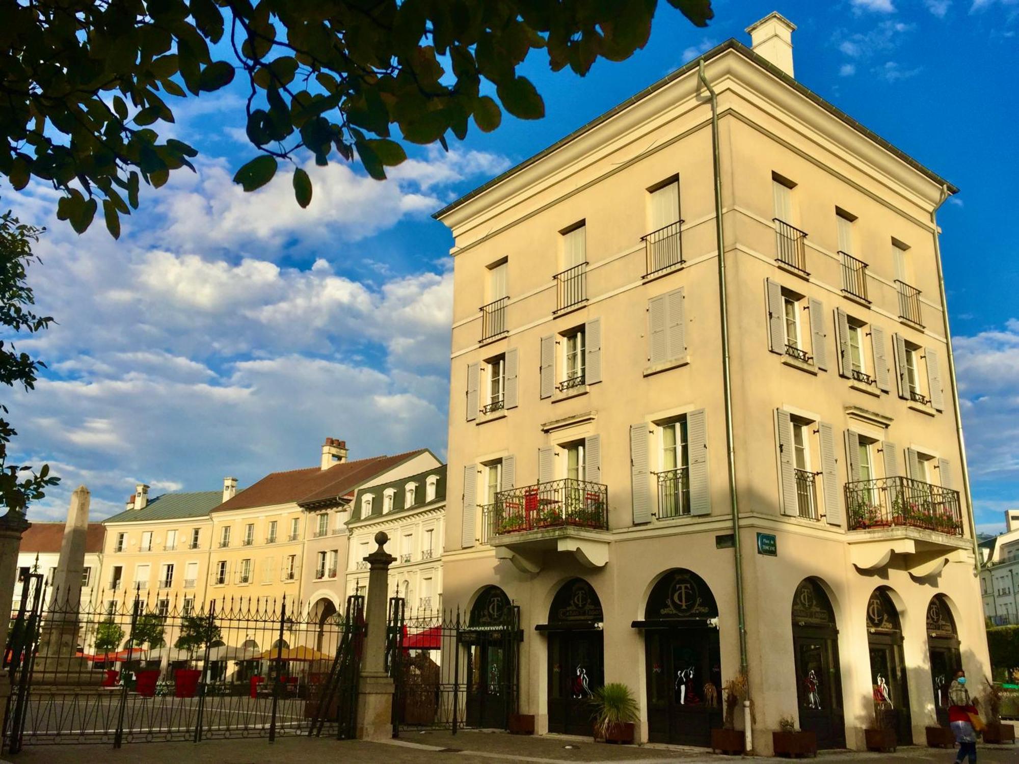 Appt Vue Place De Toscane - 4Min Disneyland-Paris Serris Exterior photo